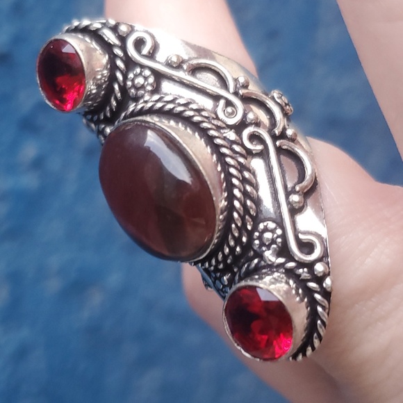 New Red Tiger Eye and Garnet 925 Silver Statement Ring. - Picture 3 of 16